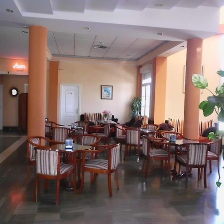 Escudo De Granada Hotel Puerto-López Buitenkant foto