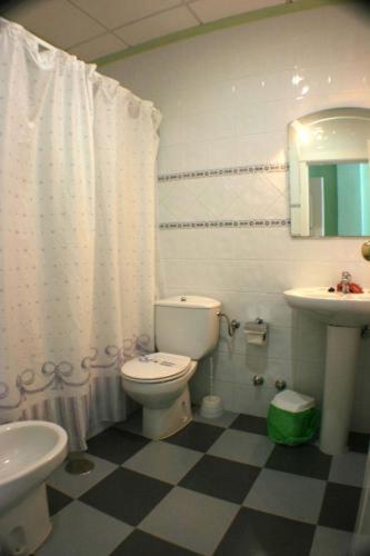 Escudo De Granada Hotel Puerto-López Kamer foto